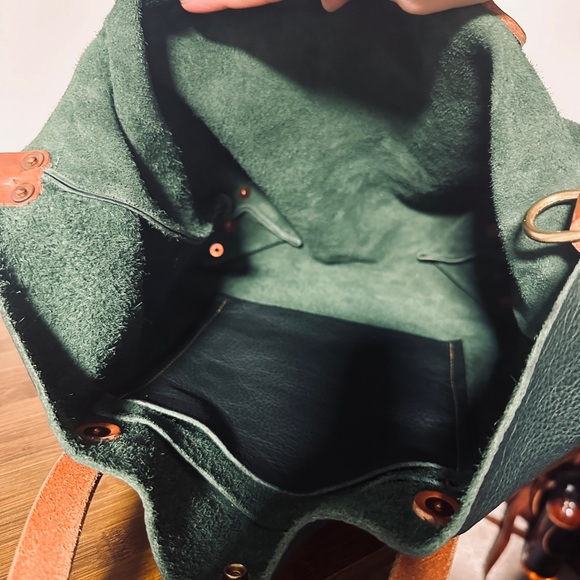 **SOLD—KMM & Co. Green Kodiak Leather Tote & Crossbody Bag - Picture 8 of 9